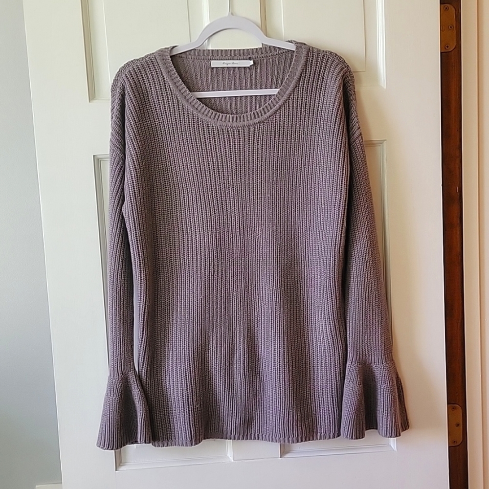 Harper Lane Lavender Bell Sleeve Sweater in XL